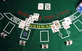 wwbola slot live-dealer table interface showing blackjack and roulette options